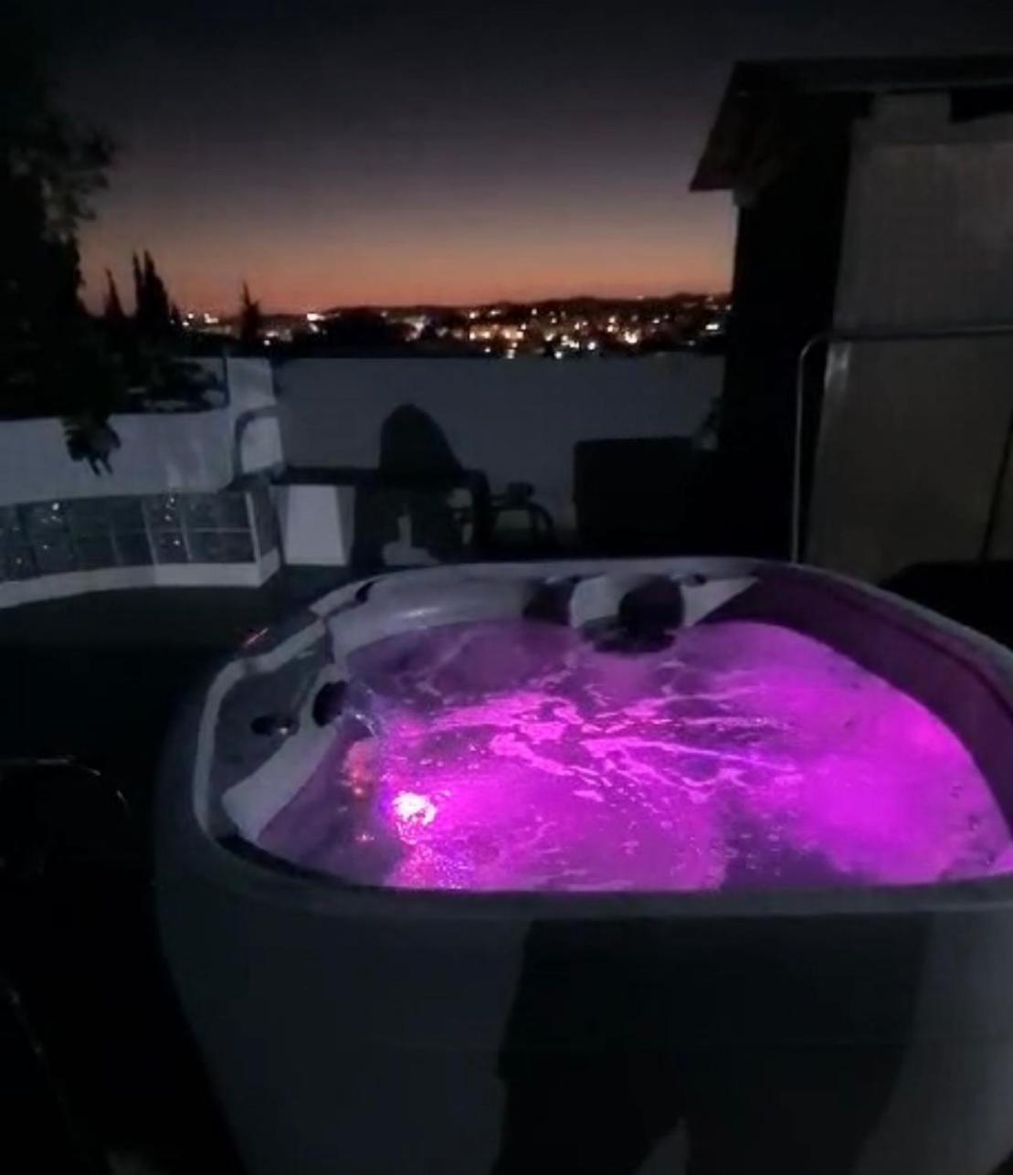 Penthouse With Private Roof Terrace And Jacuzzi Apartment Фуeнхирола Екстериор снимка