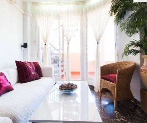 Penthouse With Private Roof Terrace And Jacuzzi Apartment Фуeнхирола Екстериор снимка